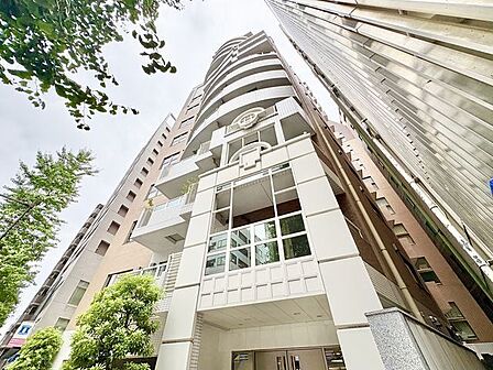 明るさとぬくもりを感じる、落ち着いた佇まい。ずっと色あせない、愛情の持てる外観。