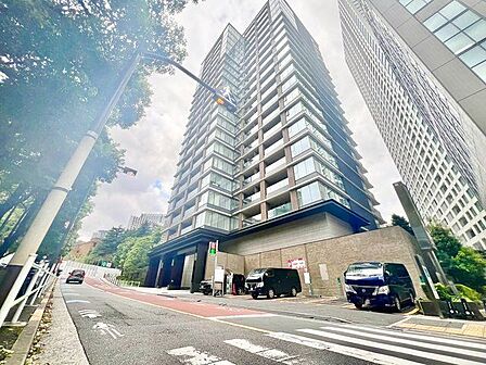 住まいは明日へのエネルギーを養うオアシス。趣味や遊びなどの好奇心を日常に求めていく住まいへ。