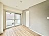 子供部屋：過ぎ行く時間をゆったりと感じることができる落ち着いたお部屋。静かな環境でリラックスタイムを。