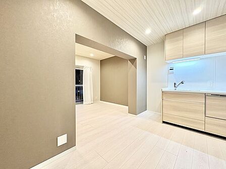 お気に入りのこの場所。いつもと変わらない週末のひととき。なんでもない朝の会話さえもとっておきの時間。