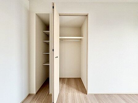 各部屋クローゼット付の3LDK。お子さまも憧れの個室が持てます。ただ暮らすだけでなく快適さを求めて。
