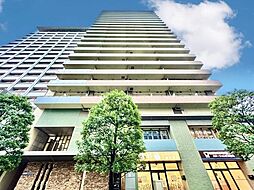 高貴な雰囲気を纏う外観。クオリティを追求した快適な空間が住まう方の心を満たします。（空の加工を生成AIで行っています）