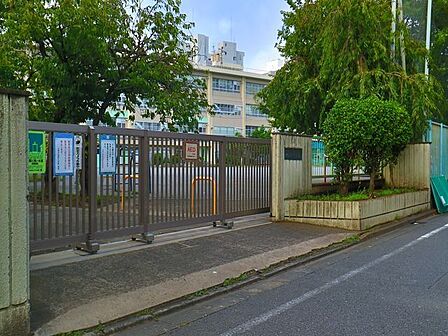 川崎市立幸町小学校 950m