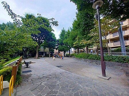 文京区立清和公園 600m