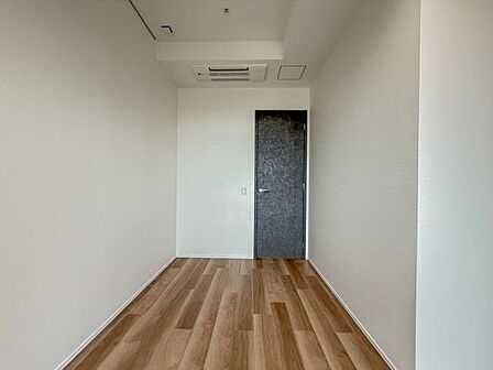 一日の中で多くの時間を過すことになる住まいだからこそ、いつも穏やかな空間であるように心掛けています。