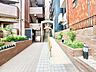 外観：住む人がいつまでも心地良さを感じ続けられる多様な住空間を創造します。