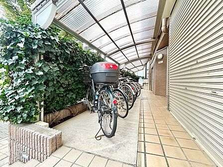 駐輪場。