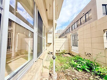 お好きなお花を植えたり、はたまた家庭菜園をはじめてみたり、日々の生活に潤いを与えてくれるはずです。