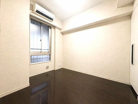 大切なプライベート空間は趣味・感性で個性的に飾って頂けるようシンプルに仕上げてあります。
