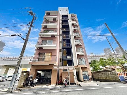 流行に左右されず、将来にわたって価値が継続する「上質」な佇まい。(空の加工を生成AIで行っています)