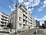 外観：住まう方々が歳月をかけて育んだ豊かな歴史を感じるマンション。気品溢れる佇まいが暮らしを素敵に変える。