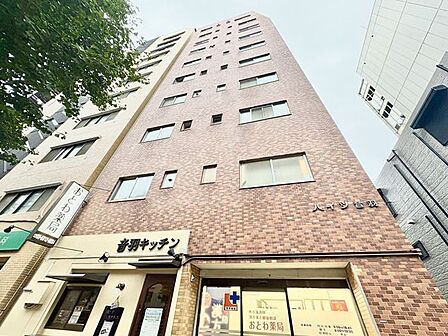 明るさとぬくもりを感じる、落ち着いた佇まい。ずっと色あせない、愛情の持てる外観。