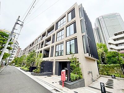 外観：流行に左右されず、将来にわたって価値が継続する「上質」な佇まい。