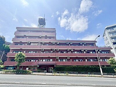 外観：後世に伝えたい、昭和のレガシーが息吹く趣のある外観。重ねられた歴史とともに新しい生活を始めましょう。