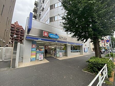 ウエルシア代々木三丁目店 250m