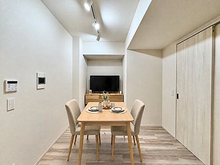 少しでも豊かに快適に。そんな想いから生まれた邸宅は、これから先の生活をきっと支えてくれるはずです。※配置してある家具や小物はCGよるイメージです。