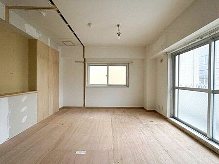 洗練された内装の住空間。伸びやかな空間のなかで、ゆったりとしたひとときを過ごせます。