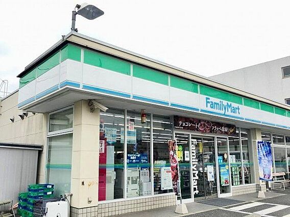 ファミリーマー...