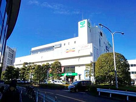 サミットストア柳瀬川駅前店 徒歩6分。 450m