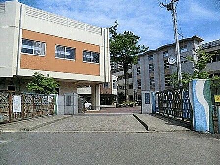 さいたま市立与野東中学校 徒歩19分。 1500m