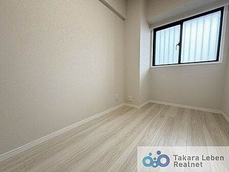 約6.2帖の洋室です。