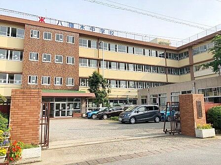 川口市立八幡木中学校 徒歩22分。 1740m