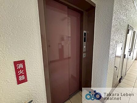 お買い物でたくさんの荷物を持っている時や、仕事でクタクタに疲れている時など、階段で1段ずつ上がるのは大変。そんな時にも便利なエレベーター付きの物件です。