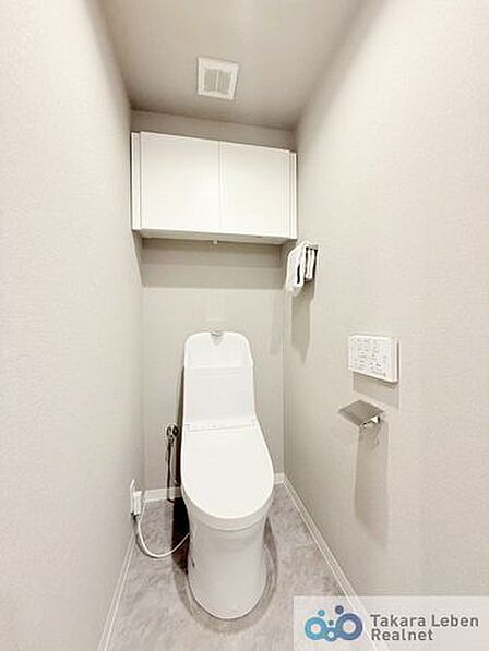 プライベート空間として機能や内装にこだわった、優しい雰囲気のあるトイレ。