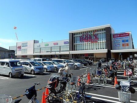 コジマ×ビックカメラベルクスモール浮間舟渡店 徒歩11分。 870m