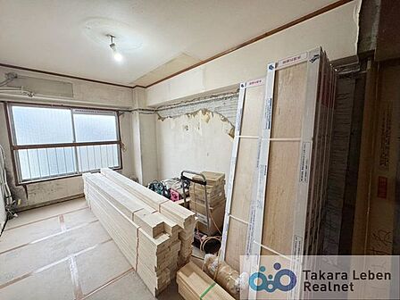 現在リフォーム工事中です。工事中のご内覧も承っております、お気軽にお問い合わせくださいませ!(撮影日:2026年8月29日)