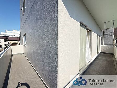 心地良さに包まれ、日々の暮らしをより鮮やかに彩ります。