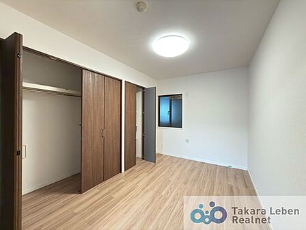 約6.0帖の洋室です。