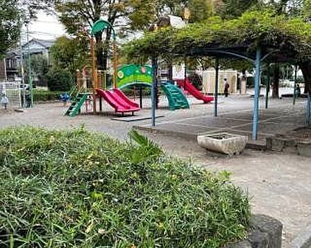 富士見公園 徒歩7分。 490m