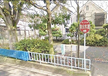 関町北緑地 徒歩8分。 630m