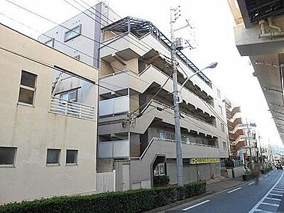 外観：都営三田線「本蓮沼」駅徒歩6分。総戸数20戸の落ち着きあるコミュニティ。