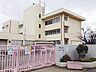 周辺：越谷市立川柳小学校 徒歩26分。 2070m