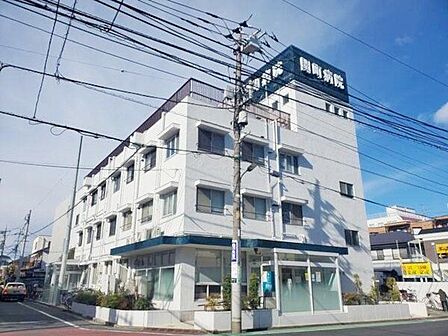 医療法人社団遼山会関町病院 徒歩11分。 830m