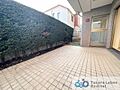 テラスにはチェ...