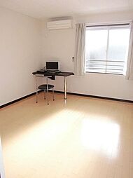 京成本線 京成大久保駅 徒歩14分の賃貸アパート 2階1Kのリビング/ダイニング