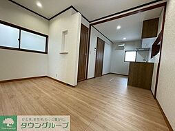 六実七丁目貸家 1 3階4LDKのリビング/ダイニング