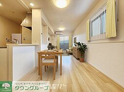 ネクストI 2階2LDKのリビング/ダイニング