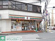 セブンイレブン 332m