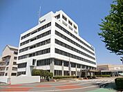 鎌ケ谷市役所 220m