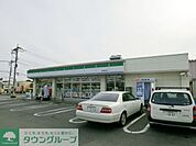 ファミリーマート成田店 徒歩19分。 1450m