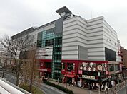 キュア・ラ 徒歩2分。ショッピングセンター 130m