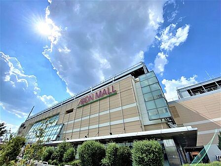イオンモール川口前川 徒歩17分。 1350m