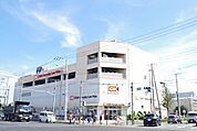OKストア長津田店 徒歩11分。 810m