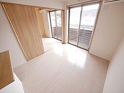 パークナード横濱 202 2階2LDKのリビング/ダイニング