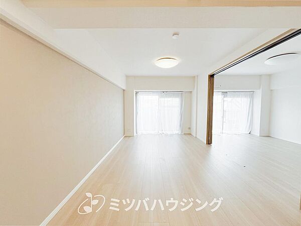 リビング/ダイニングを拡大表示