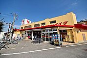 コモディイイダ築地店 612m